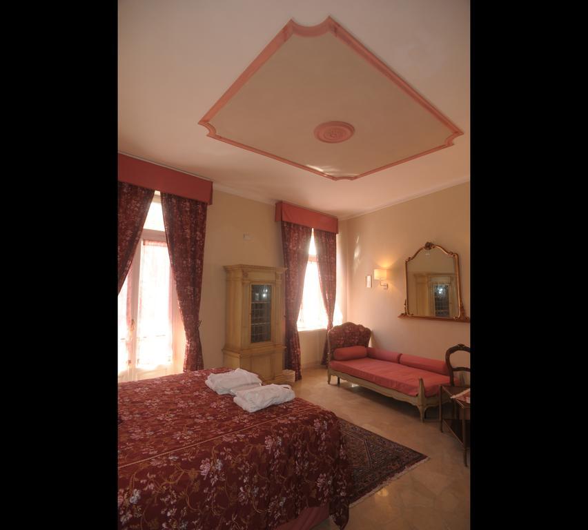 Relais Al Bel San Domenico Bed and Breakfast Alba  Camera foto