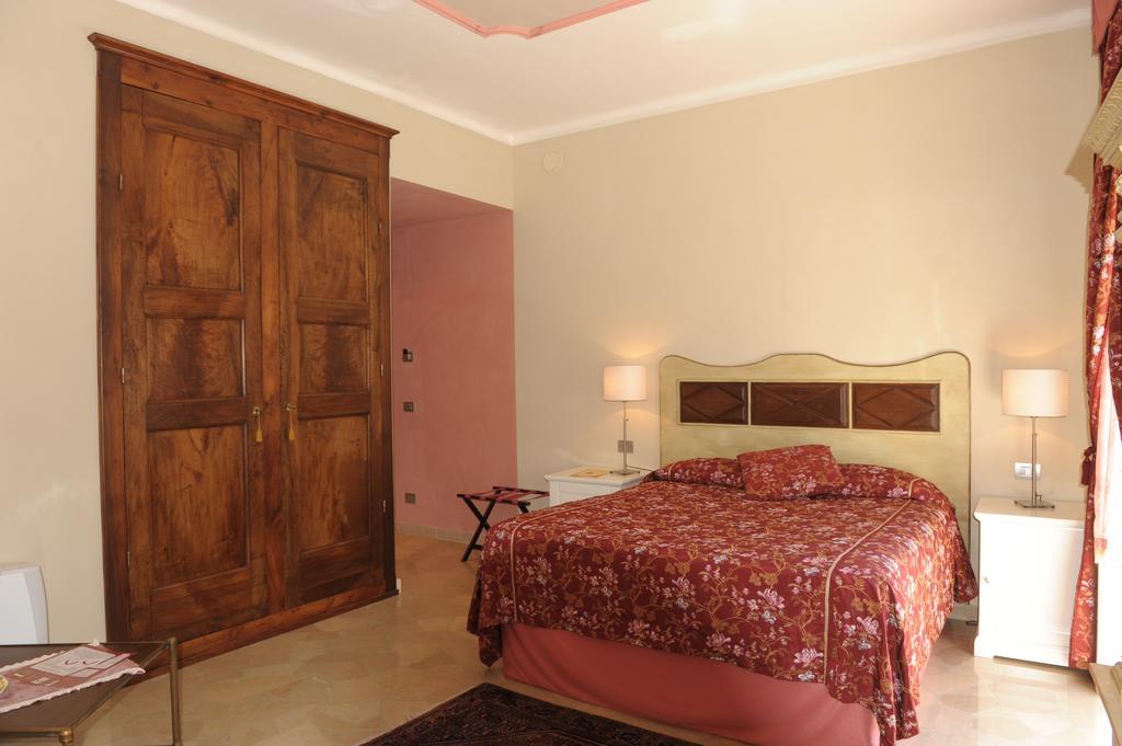 Relais Al Bel San Domenico Bed and Breakfast Alba  Camera foto